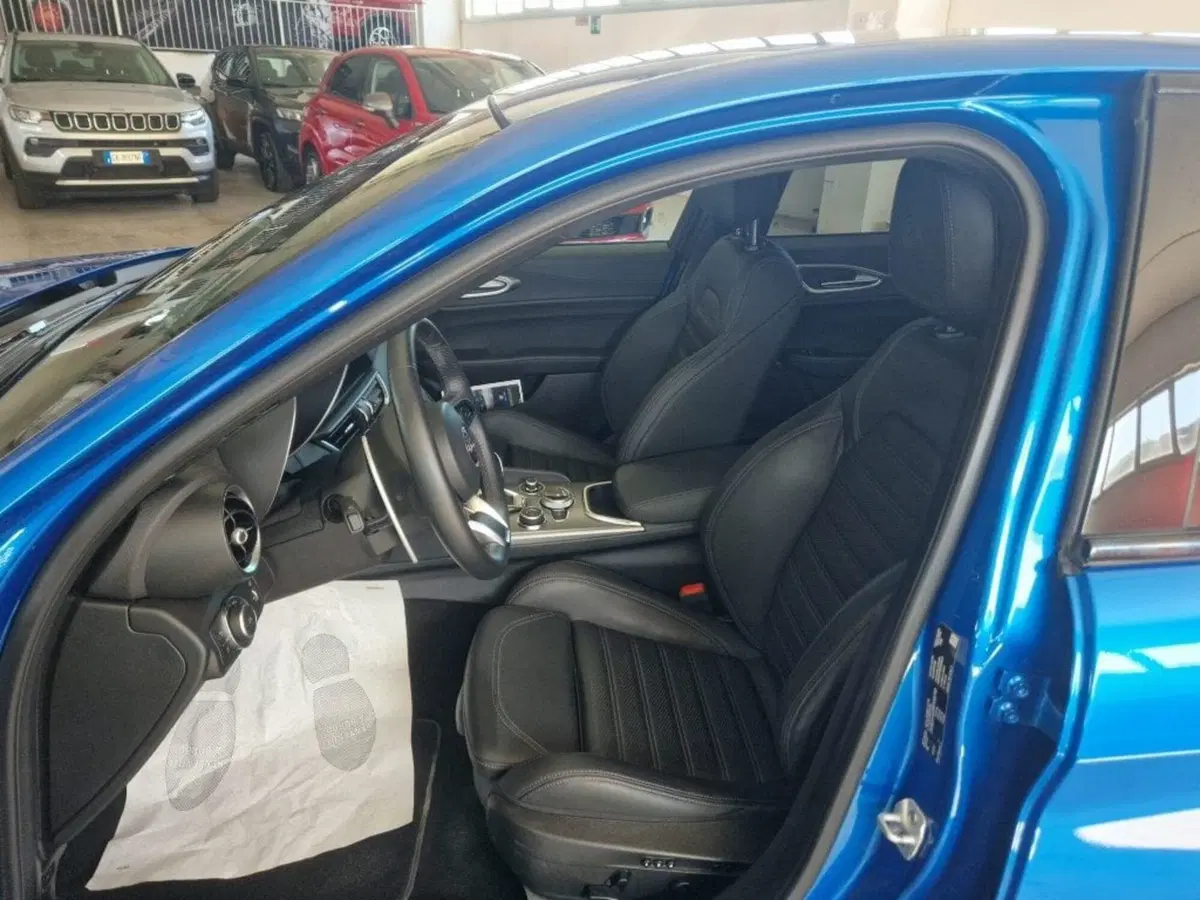 Alfa Romeo Giulia usata a Terni (7)