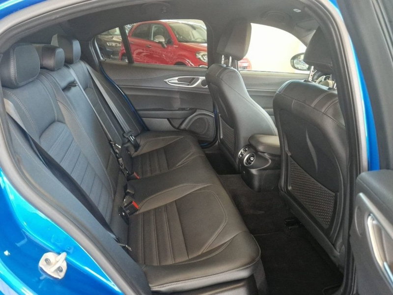 Alfa Romeo Giulia usata a Terni (8)