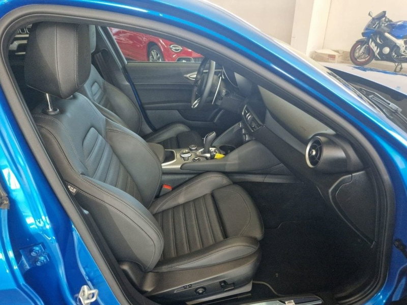 Alfa Romeo Giulia usata a Terni (9)