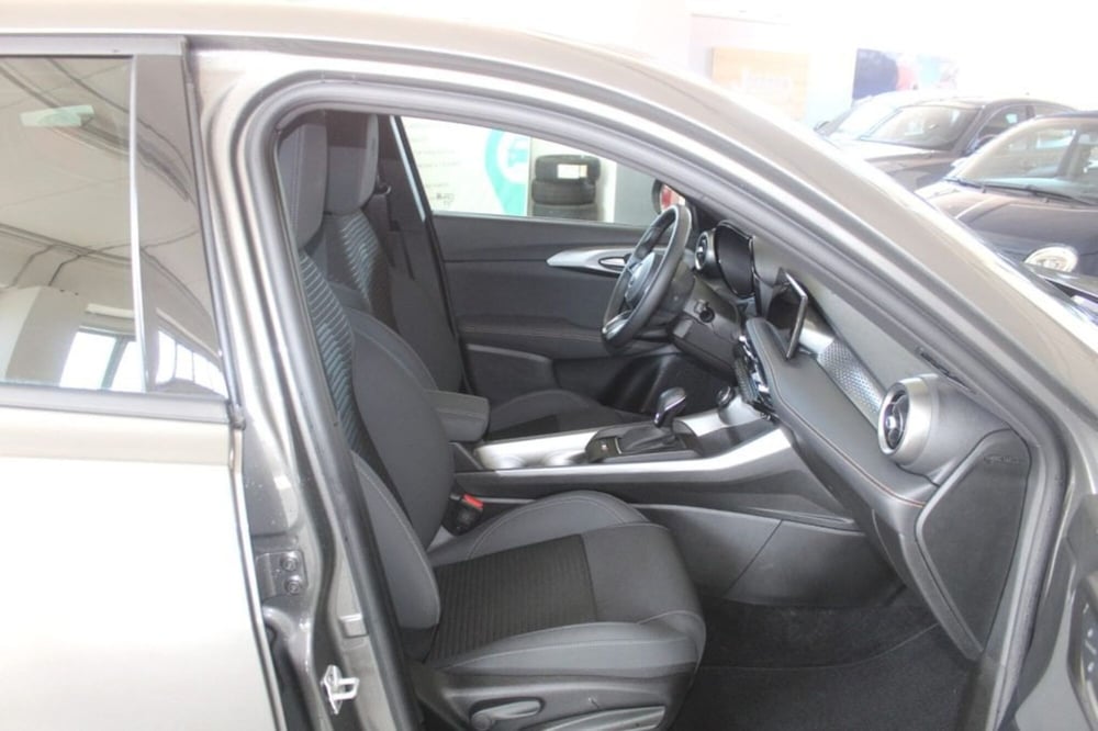 Alfa Romeo Tonale usata a Terni (8)