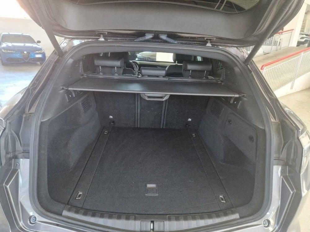 Alfa Romeo Stelvio usata a Terni (11)