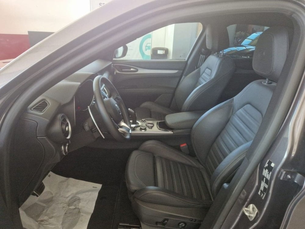 Alfa Romeo Stelvio usata a Terni (7)