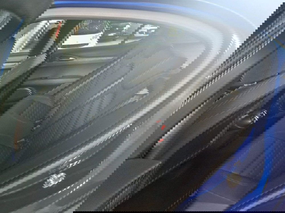 Alfa Romeo Stelvio usata a Terni (11)