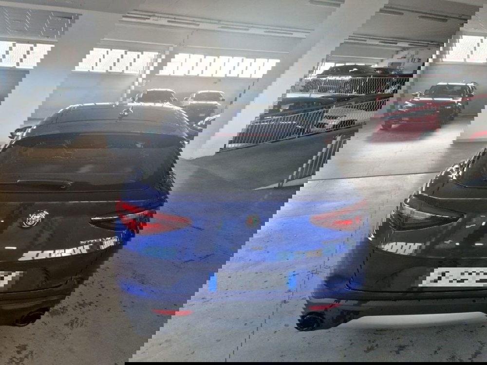 Alfa Romeo Stelvio usata a Terni (6)