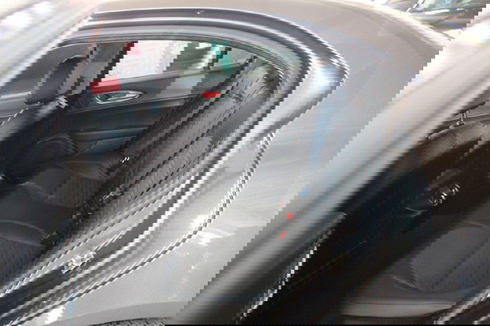 Alfa Romeo Giulia usata a Terni (9)