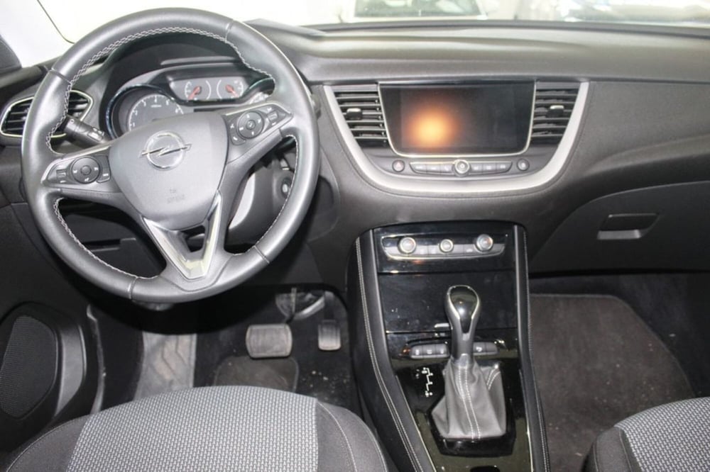Opel Grandland X usata a Terni (11)