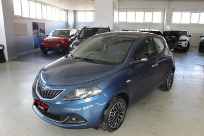 Lancia Ypsilon 1.0 FireFly 5 porte S&amp;S Hybrid Gold Plus del 2024 usata a Orvieto