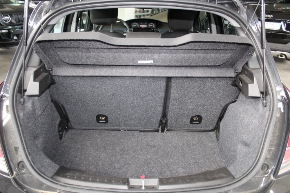 Lancia Ypsilon usata a Terni (10)