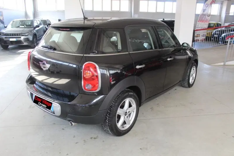 MINI Mini Countryman usata a Terni (4)