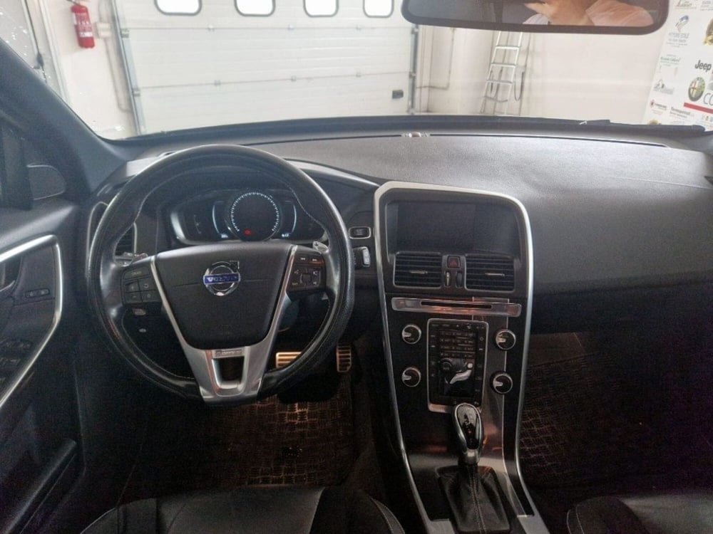 Volvo XC60 usata a Terni (11)