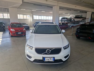 Volvo XC40 D3 Geartronic Momentum del 2020 usata a Orvieto