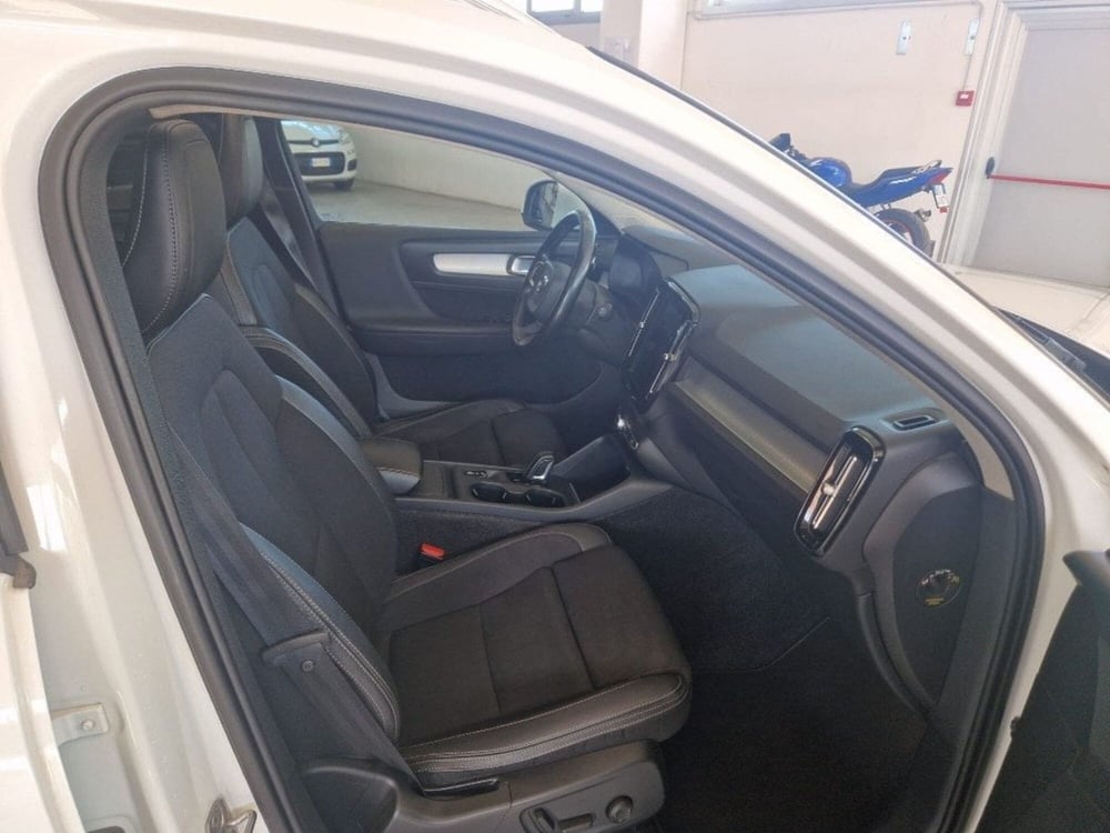 Volvo XC40 usata a Terni (8)