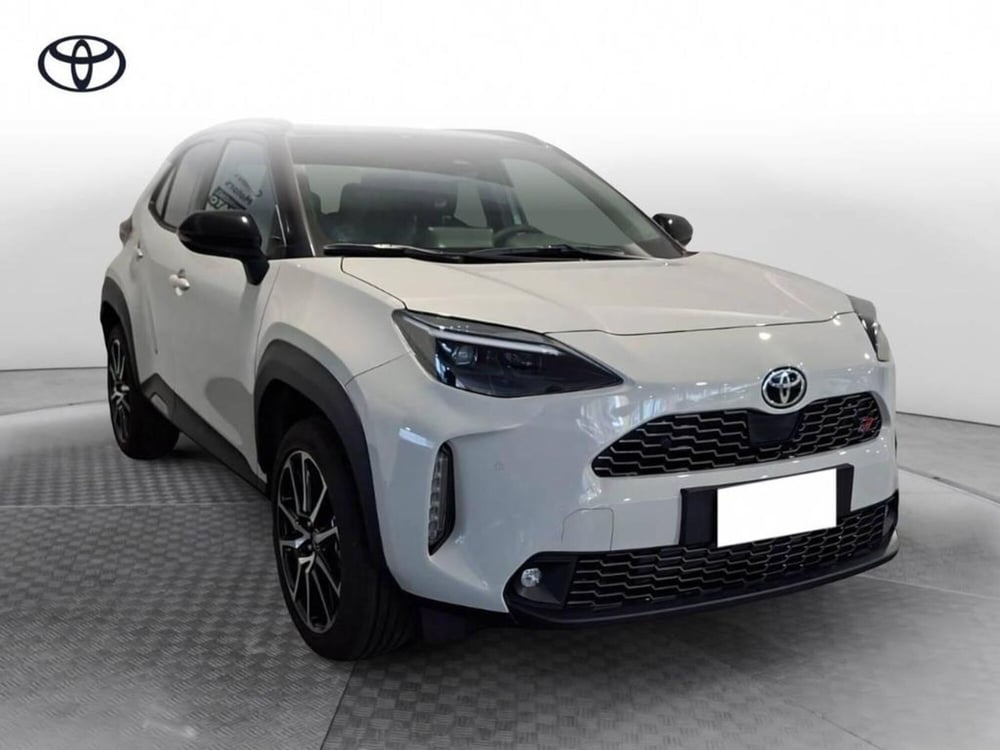 Toyota Yaris Cross nuova a Torino (3)