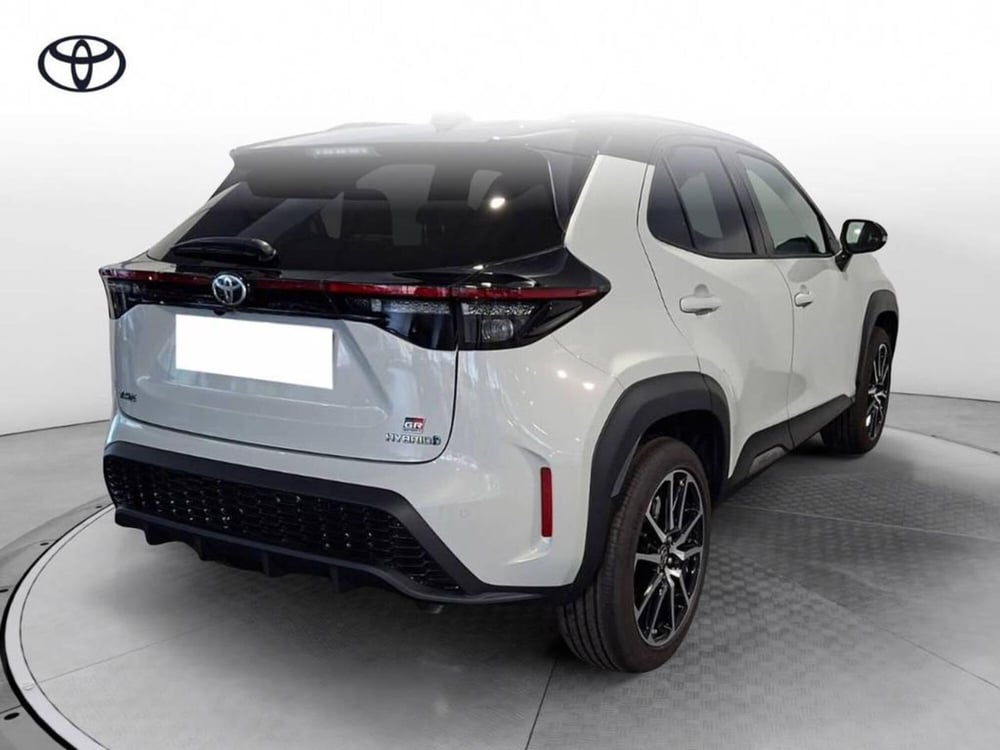 Toyota Yaris Cross nuova a Torino (4)