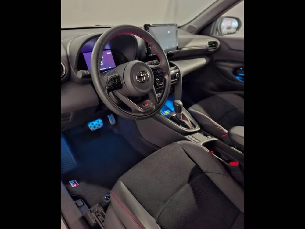 Toyota Yaris Cross nuova a Torino (7)