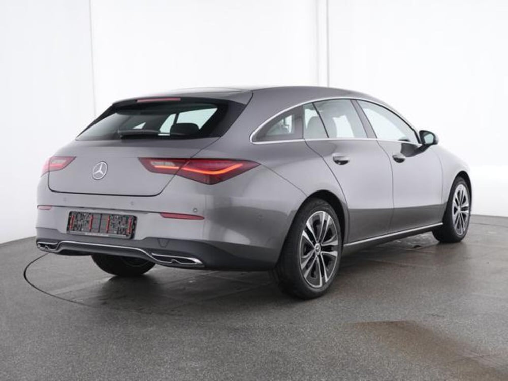 Mercedes-Benz CLA Shooting Brake usata a Milano (3)