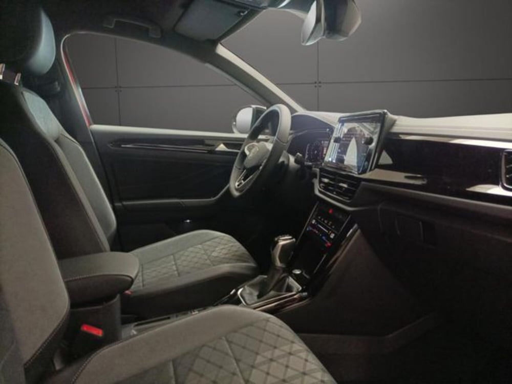 Volkswagen T-Roc nuova a Milano (10)