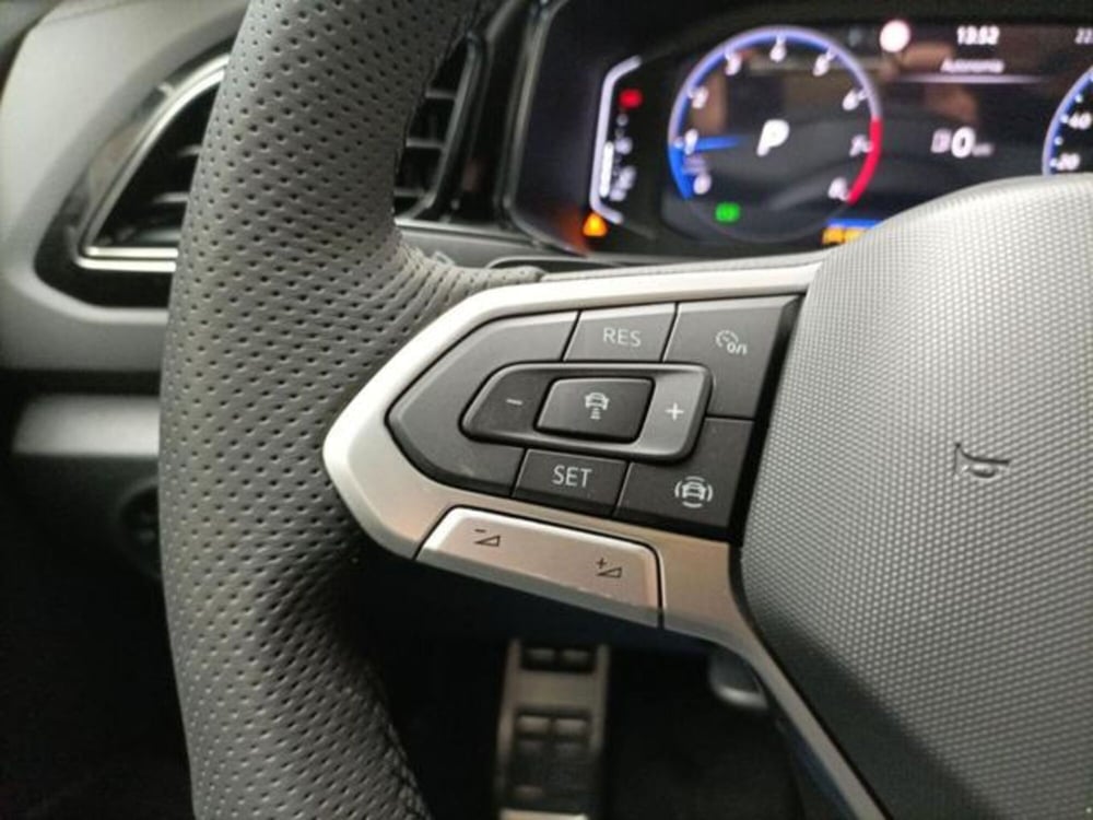 Volkswagen T-Roc nuova a Milano (14)