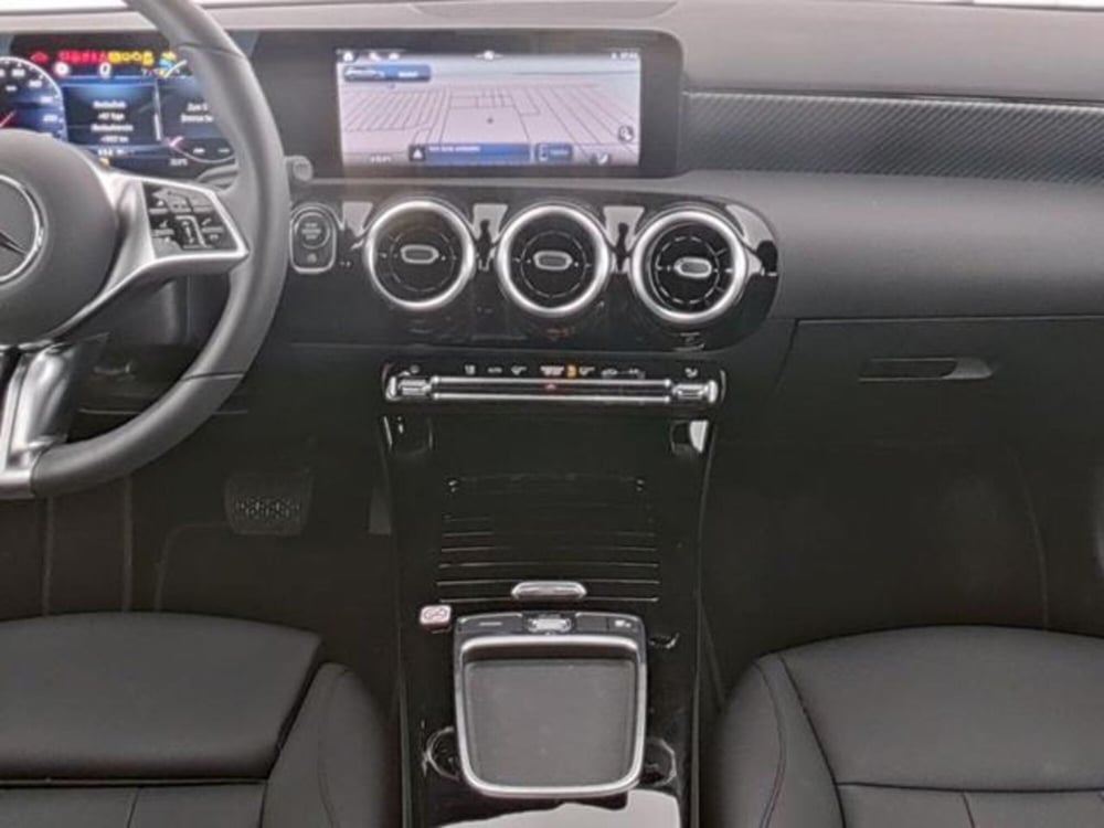 Mercedes-Benz Classe A usata a Milano (8)