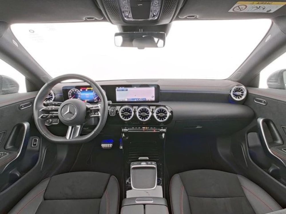 Mercedes-Benz CLA Shooting Brake usata a Novara (6)