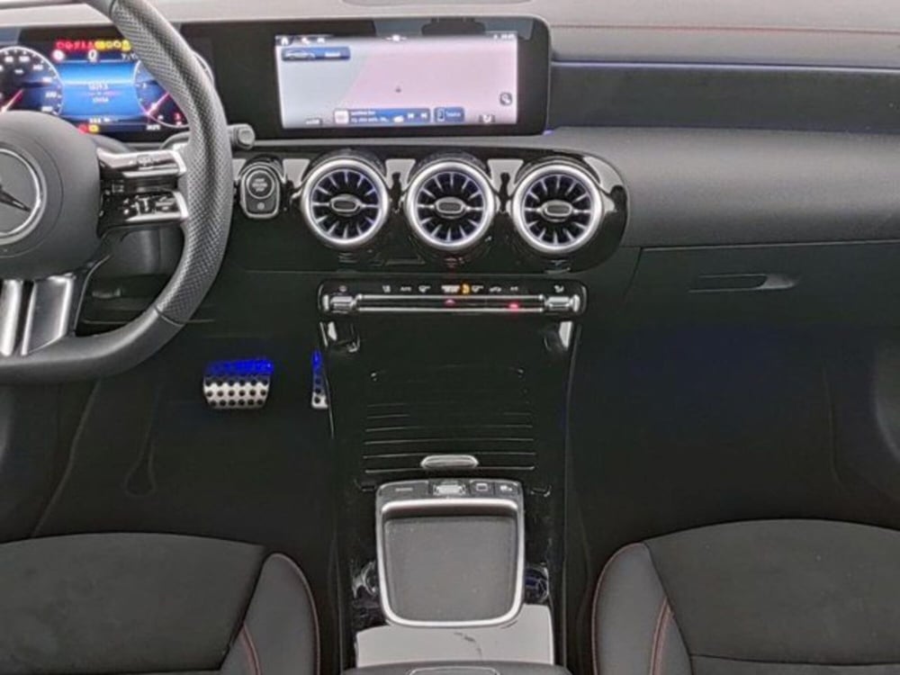 Mercedes-Benz CLA Shooting Brake usata a Novara (8)