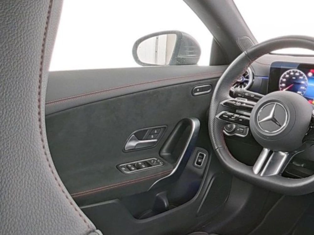 Mercedes-Benz CLA Shooting Brake usata a Novara (9)