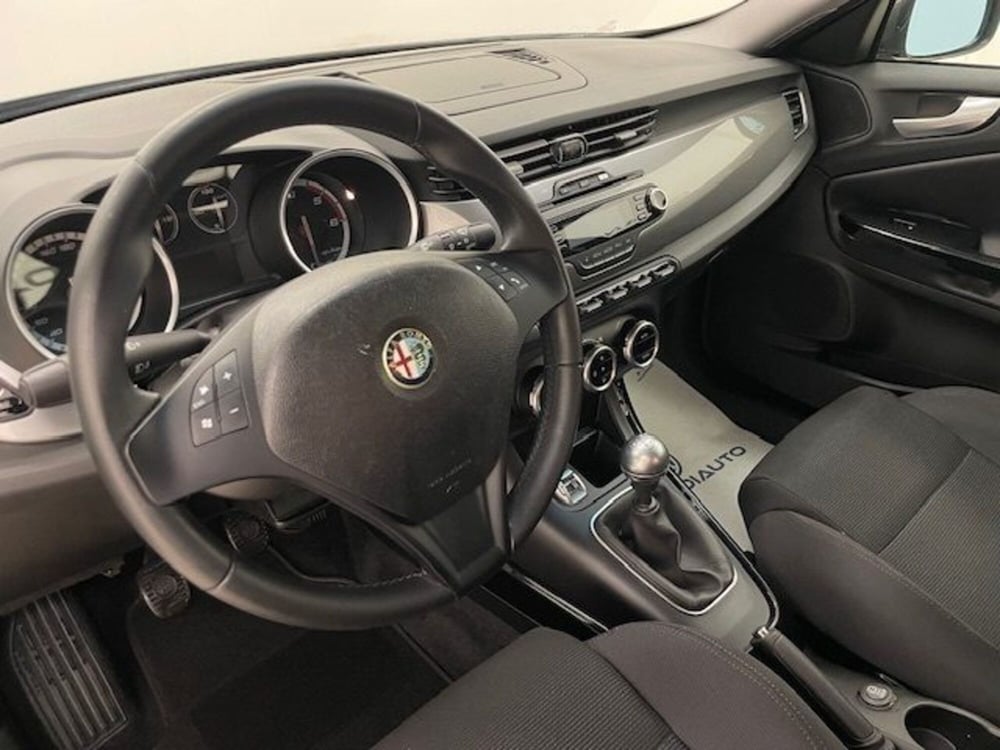 Alfa Romeo Giulietta usata a Alessandria (13)