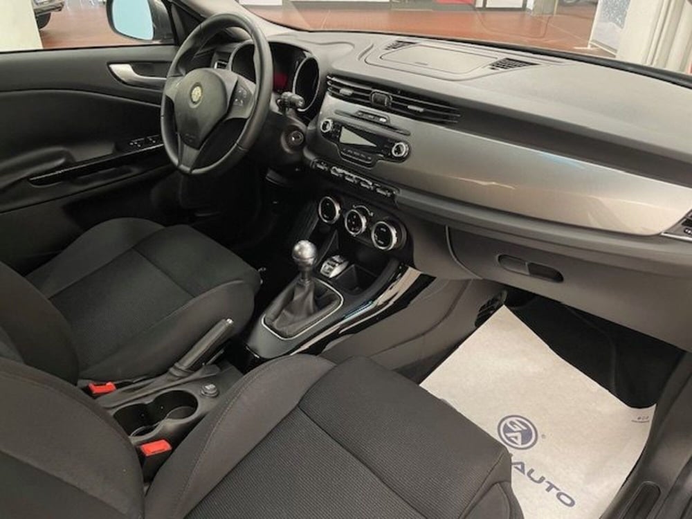 Alfa Romeo Giulietta usata a Alessandria (15)