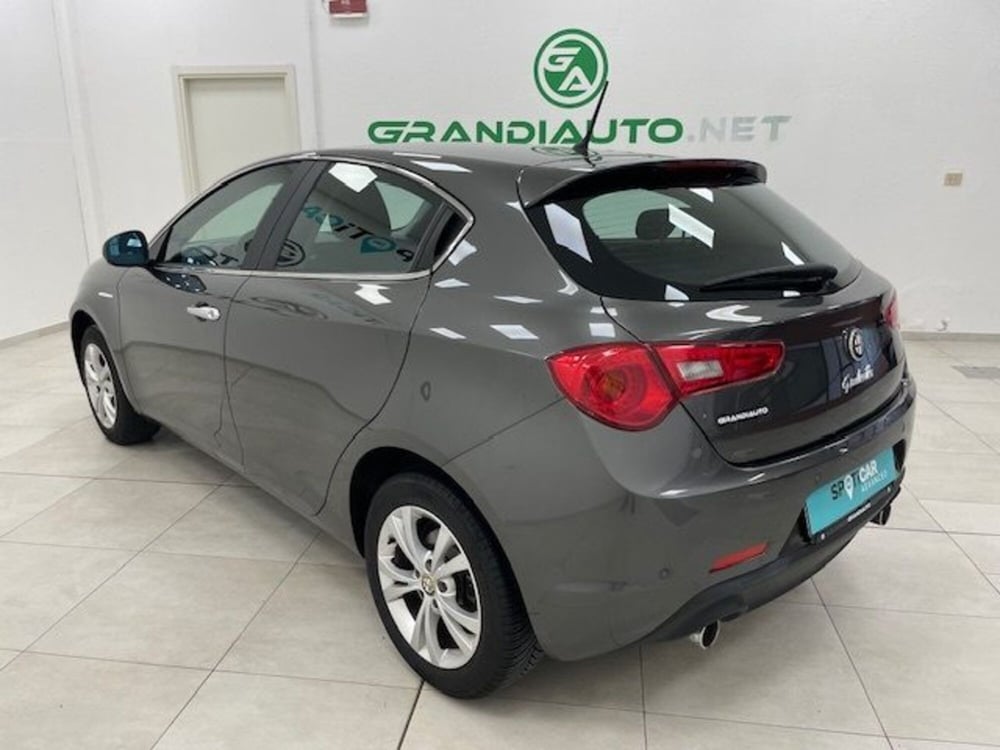 Alfa Romeo Giulietta usata a Alessandria (5)