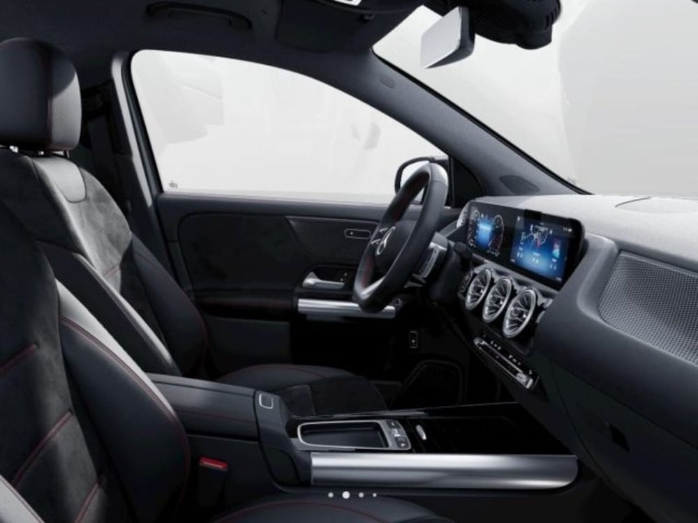 Mercedes-Benz GLA SUV nuova a Verona (6)