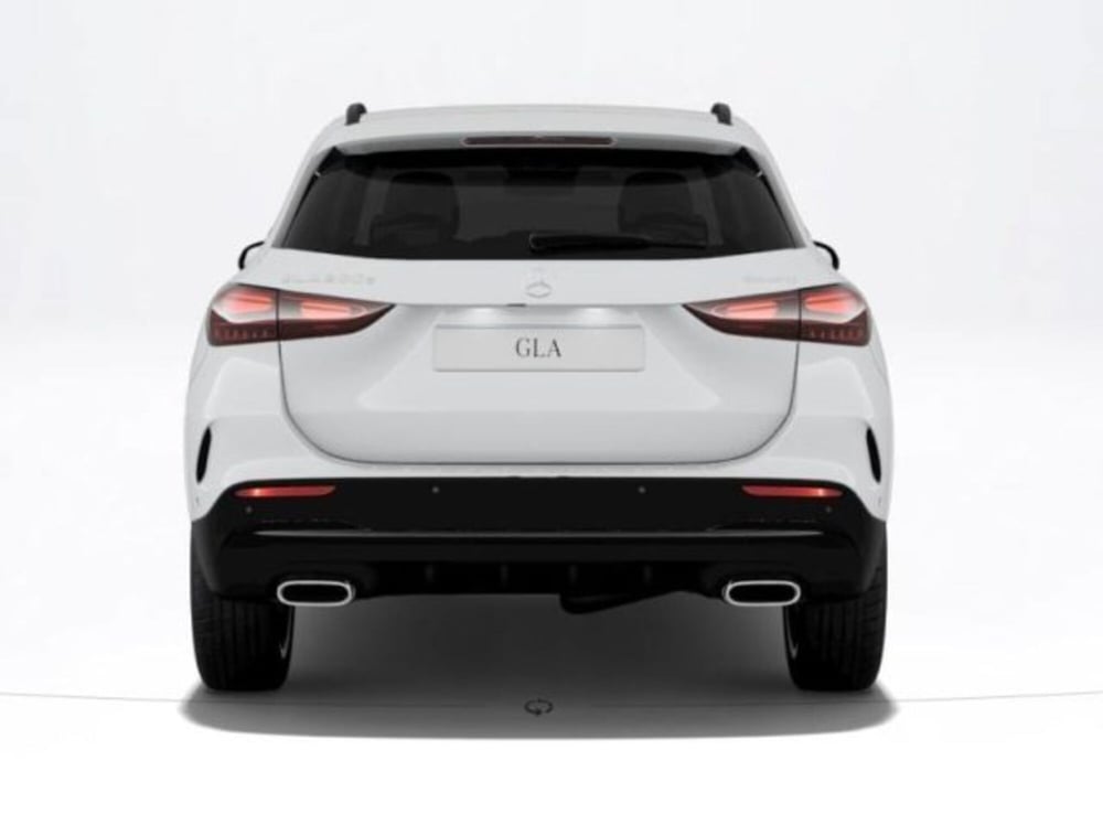 Mercedes-Benz GLA SUV nuova a Verona (4)