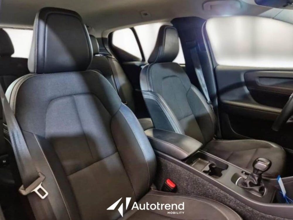 Volvo XC40 usata a Bari (6)