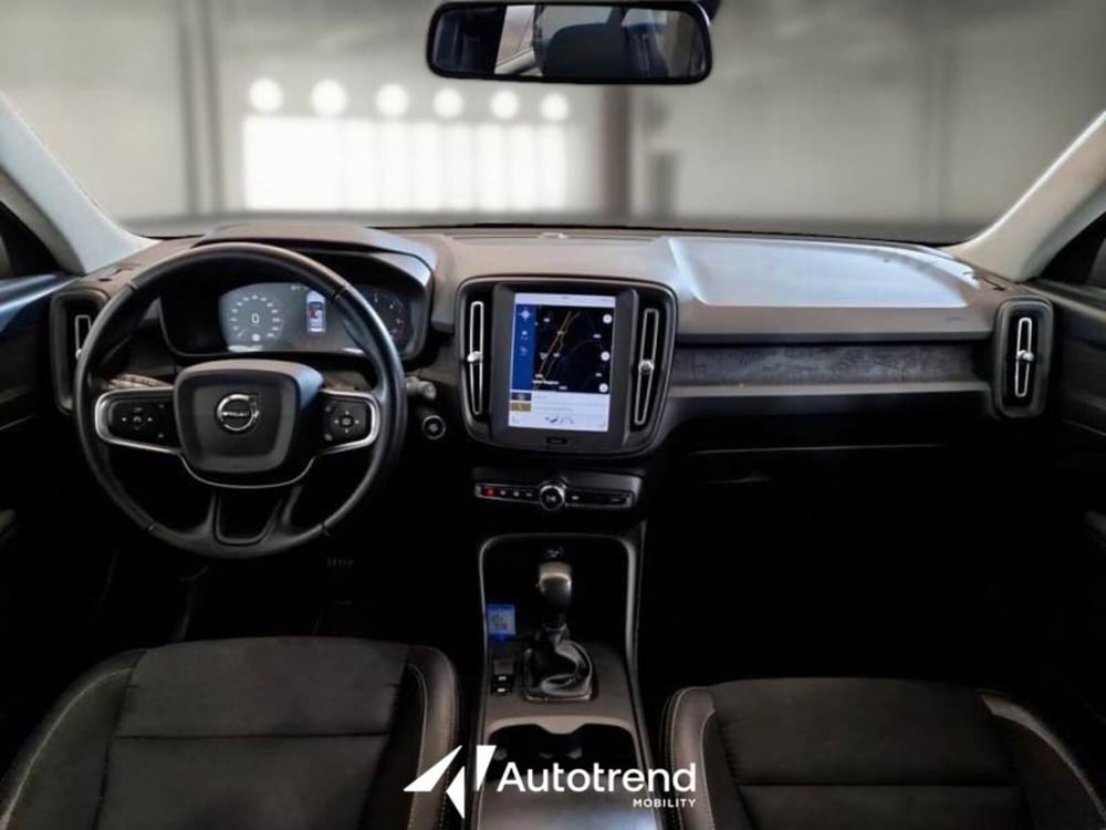 Volvo XC40 usata a Bari (7)