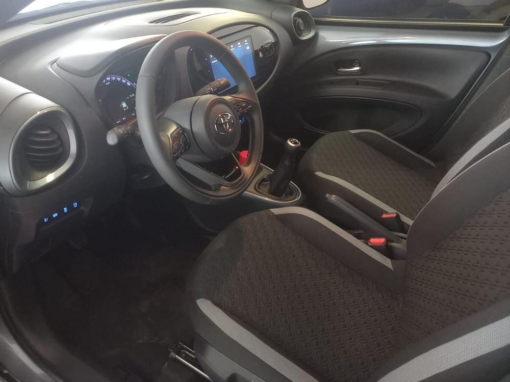 Toyota Aygo X nuova a Brescia (5)