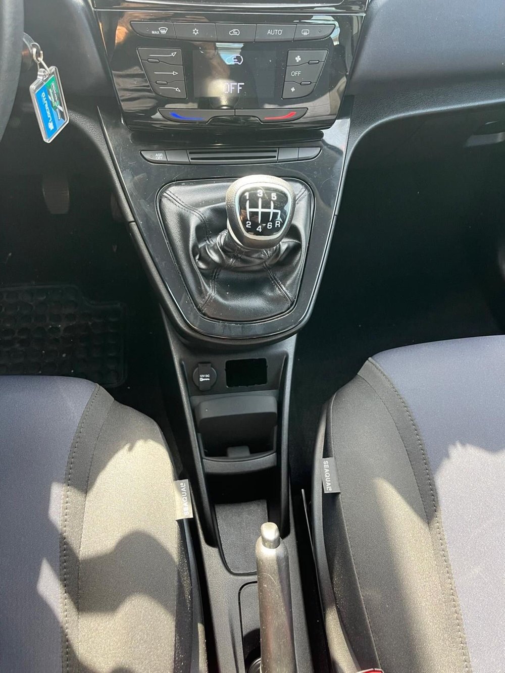 Lancia Ypsilon usata a Milano (17)