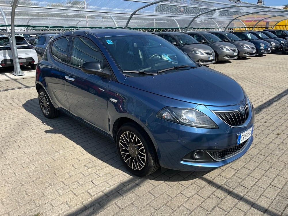 Lancia Ypsilon usata a Milano (3)