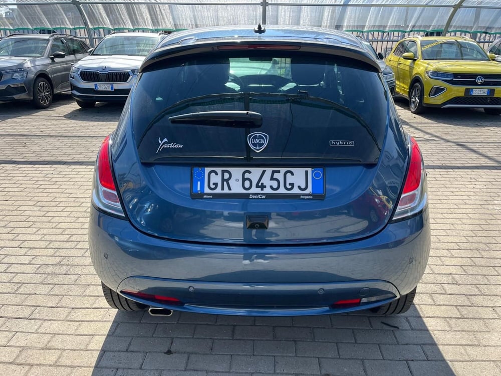 Lancia Ypsilon usata a Milano (8)