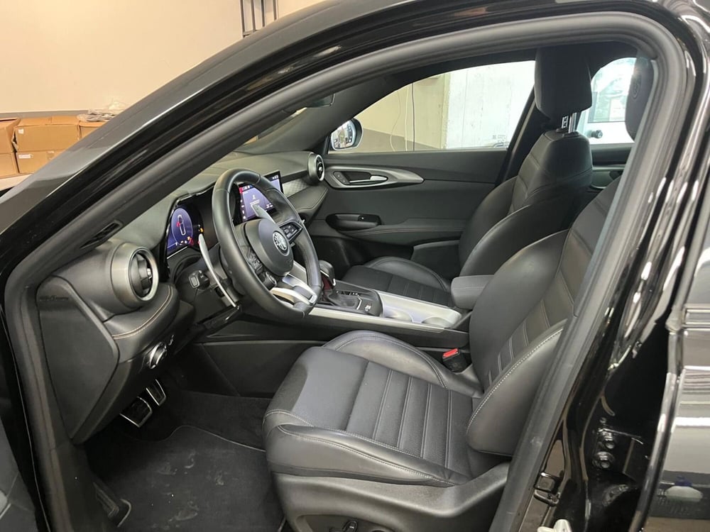 Alfa Romeo Tonale nuova a Milano (10)