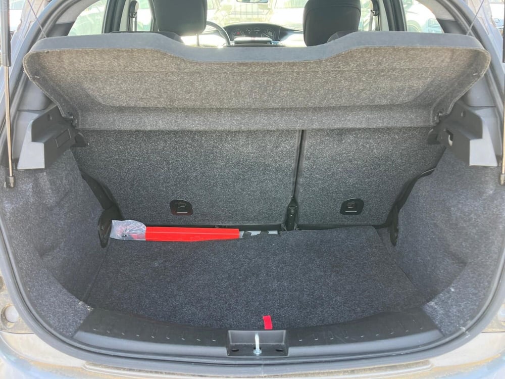 Lancia Ypsilon usata a Milano (10)