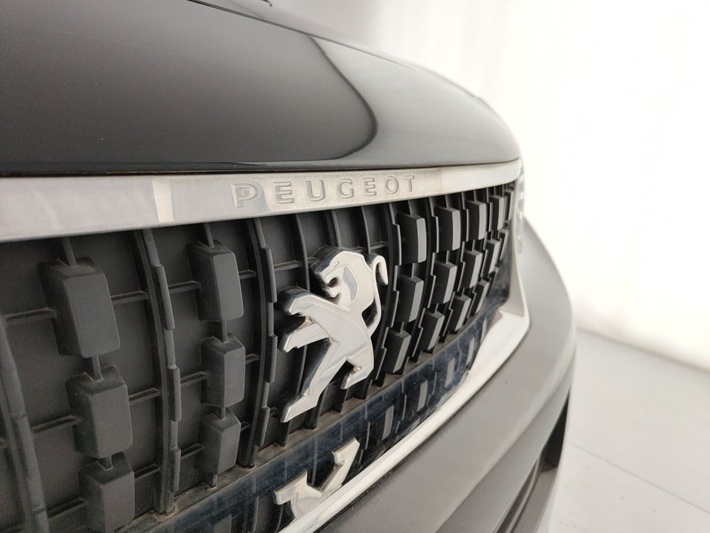 Peugeot e-Traveller nuova a Caserta (10)