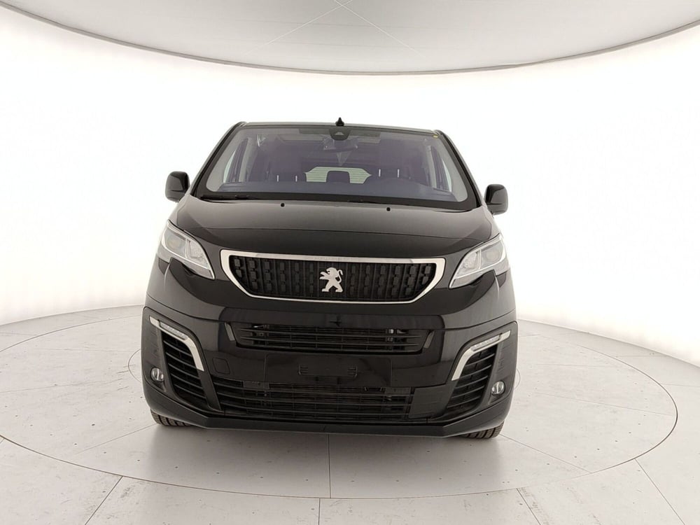 Peugeot e-Traveller nuova a Caserta (2)
