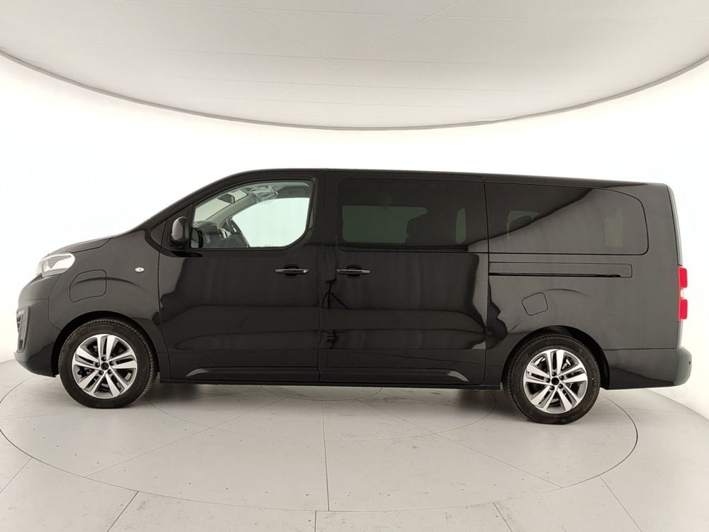 Peugeot e-Traveller nuova a Caserta (4)