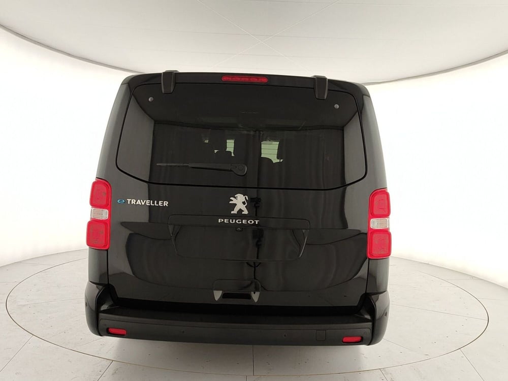 Peugeot e-Traveller nuova a Caserta (7)
