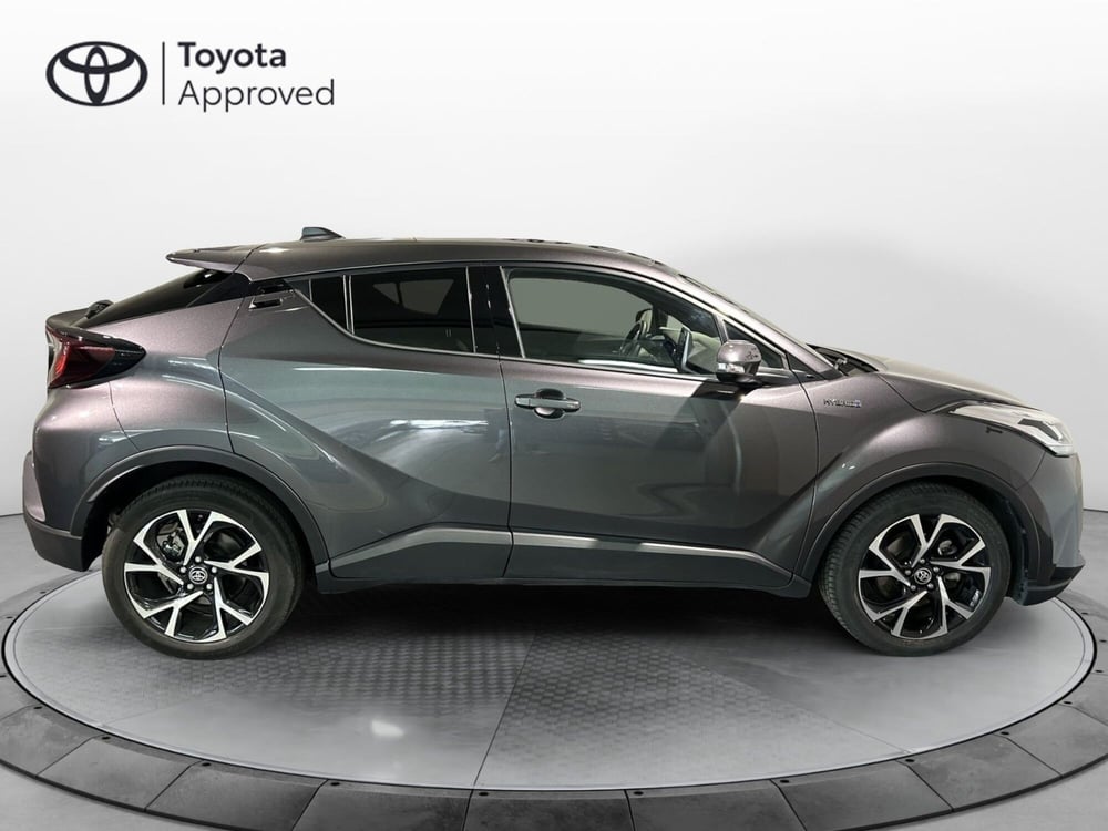 Toyota Toyota C-HR usata a Milano (14)