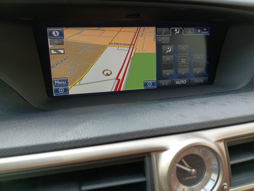 Lexus GS usata a Milano (16)