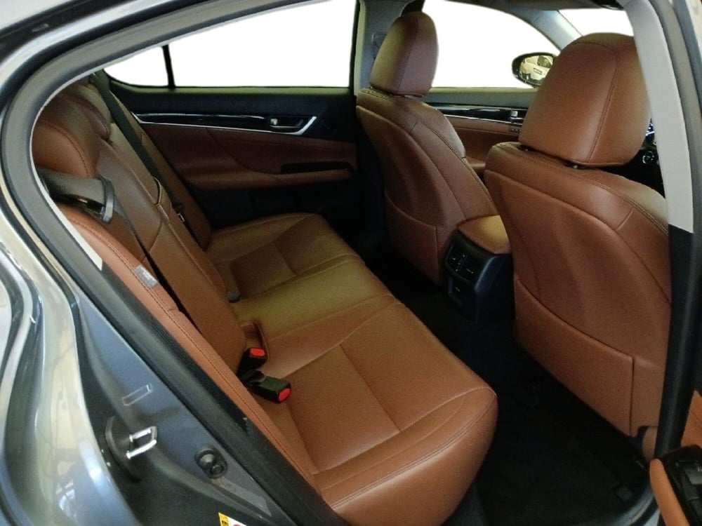 Lexus GS usata a Milano (7)