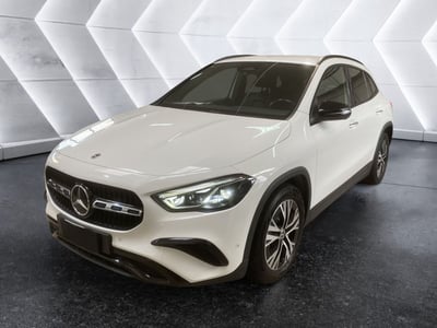 Mercedes-Benz GLA SUV 180 d Progressive Advanced Plus auto del 2023 usata a Napoli
