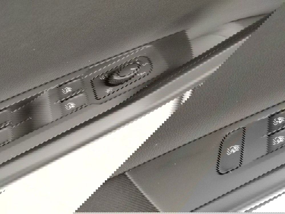 Volkswagen Taigo nuova a Caserta (11)