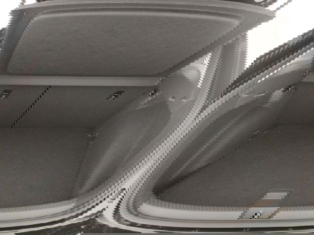 Volkswagen Taigo nuova a Caserta (20)