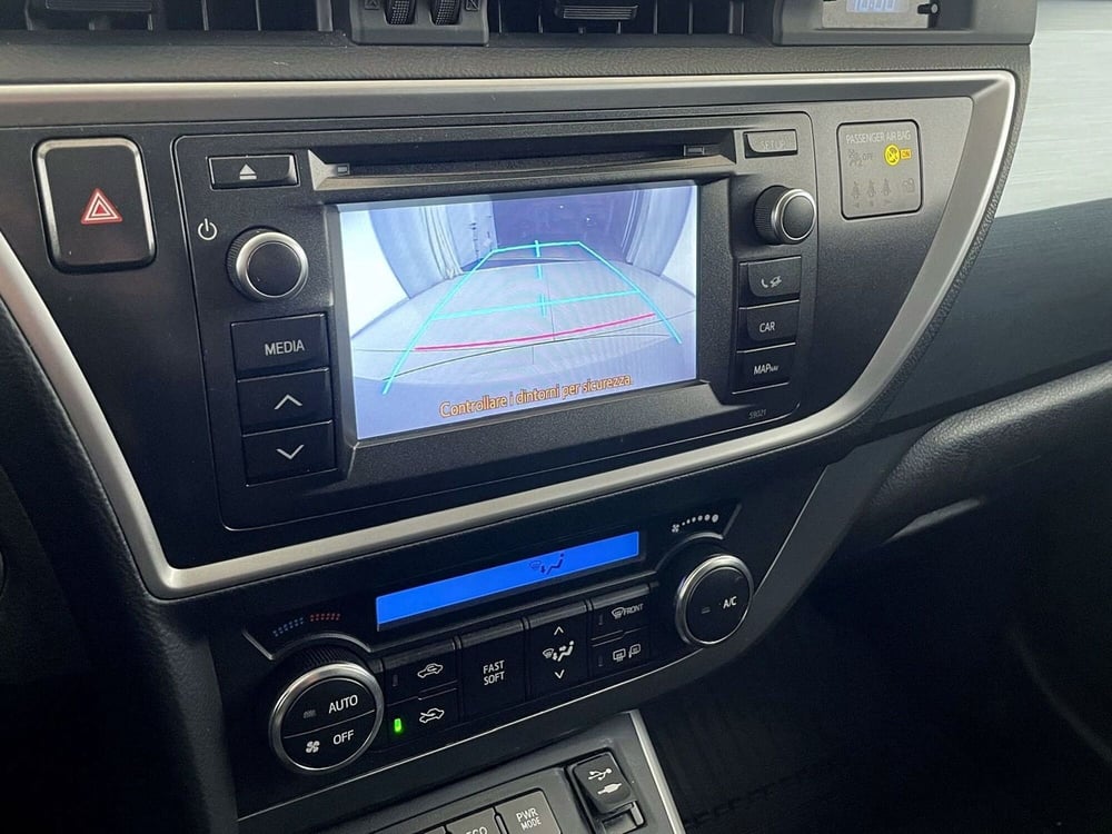 Toyota Auris usata a Perugia (15)